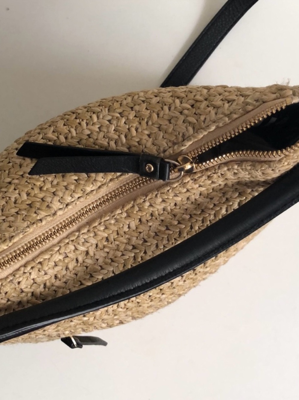 kate spade Natural Straw Shoulder Bag with Black Trim - Picture 7 of 9
